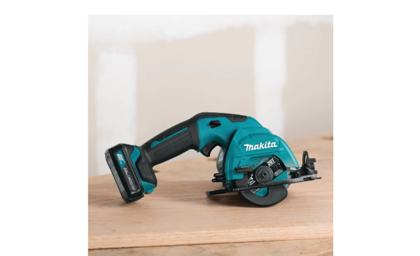 SH02R1 12-Volt Max CXT Lithium-Ion Cordless 3-3/8 in. Circular Saw Kit, Case (2.0Ah) - Image 4
