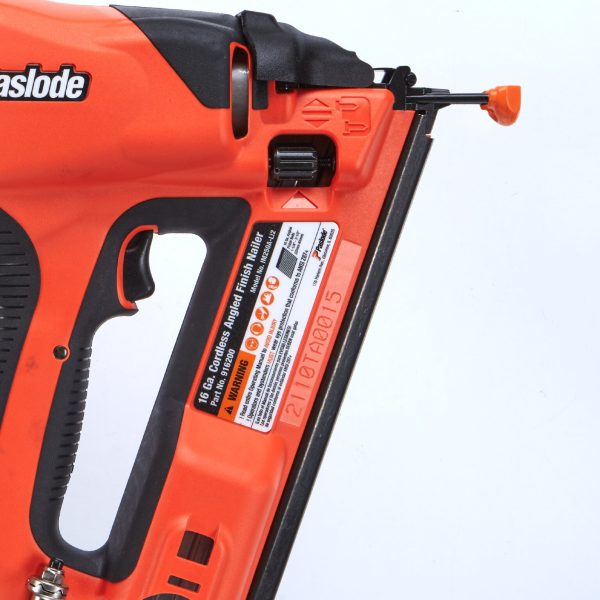 Paslode Angled 2.5-in 16-Gauge Cordless Finish Nailer (Battery   Charger Included) - Image 5