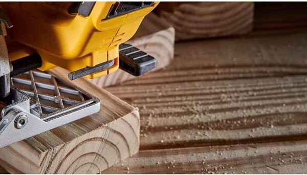 XTREME 12V MAX BRUSHLESS 5-3/8  CIRCULAR SAW (Tool Only) (DCS512B) - Image 7