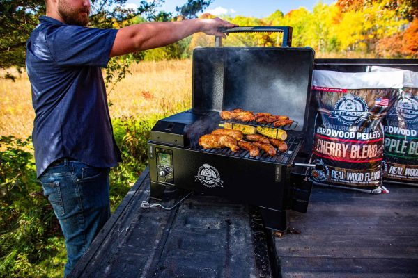 Pit Boss Portable 256-Sq in Black Pellet Grill - Image 4