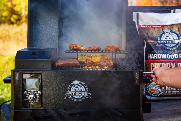 Pit Boss Portable 256-Sq in Black Pellet Grill - Image 11