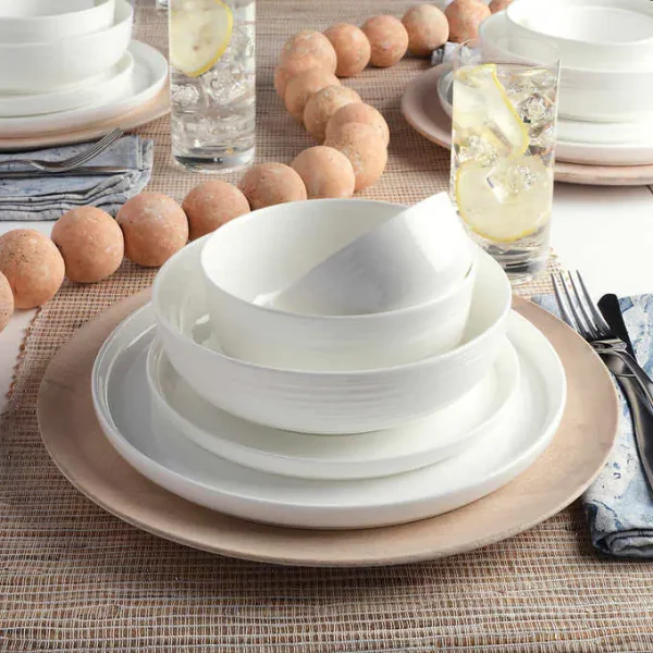 Alyssa 40-piece Bone China Dinnerware Set