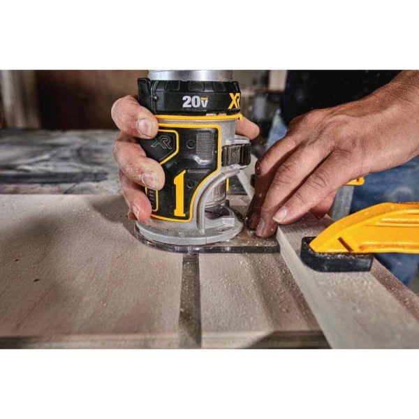 20V MAX XR Cordless Compact Fixed Base Router, (1) 20V 6.0Ah Battery, (1) 20V 4.0Ah Battery, and (1) 2.0Ah Battery - Image 9